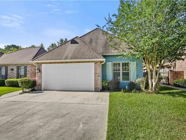 262 LOURDES Lane, Covington, LA 70435