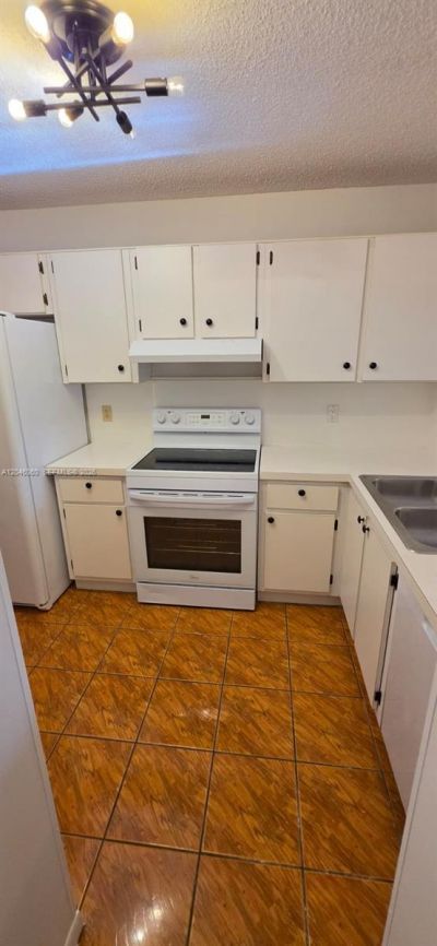 1652 N 14th Ter, Unit 1652, Hollywood, FL 33020 Photo