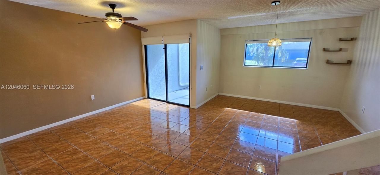 1652 N 14th Ter, Unit 1652, Hollywood, FL 33020 Photo