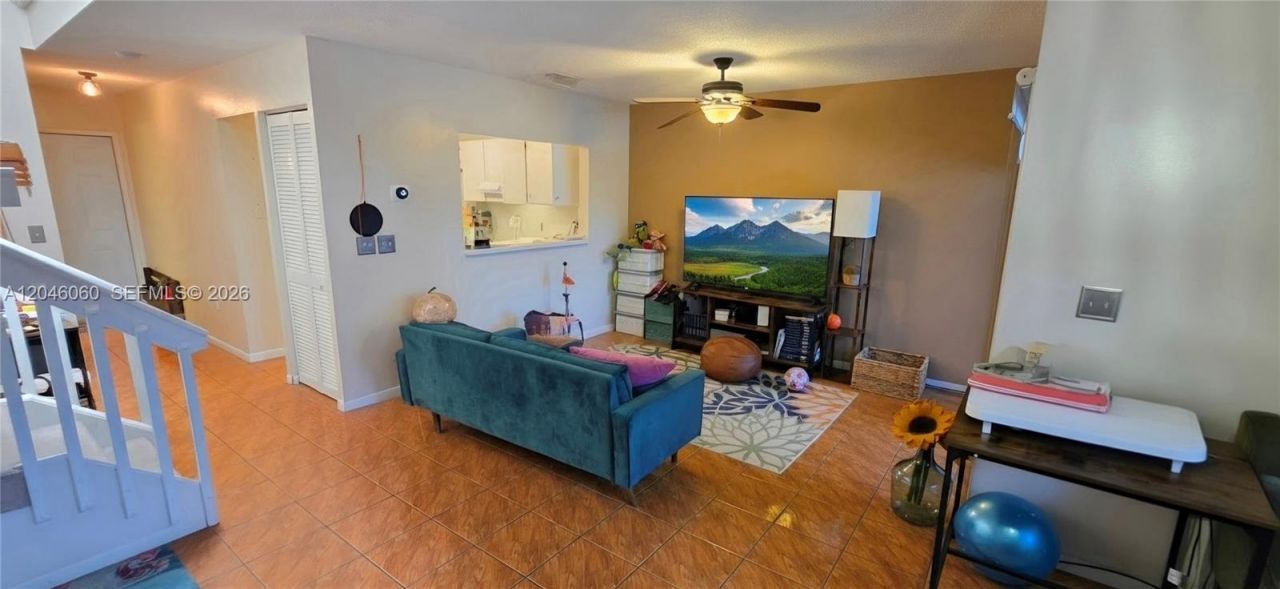 1652 N 14th Ter, Unit 1652, Hollywood, FL 33020 Photo