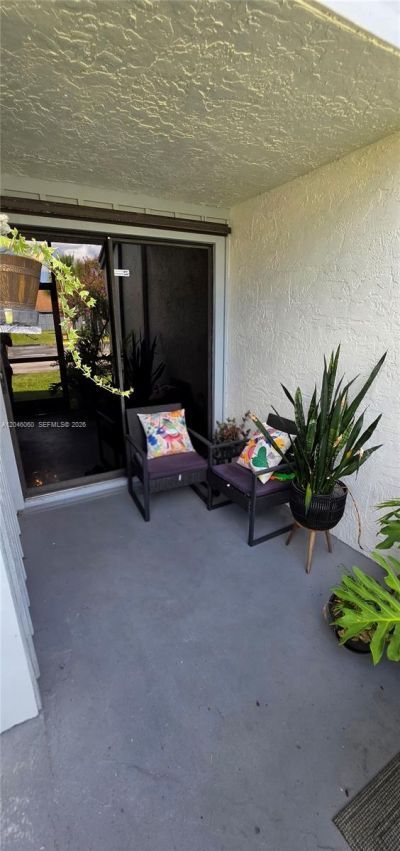 1652 N 14th Ter, Unit 1652, Hollywood, FL 33020 Photo