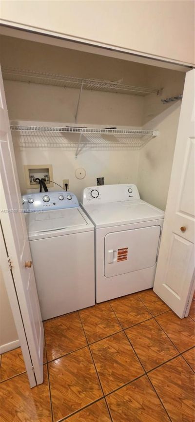 1652 N 14th Ter, Unit 1652, Hollywood, FL 33020 Photo