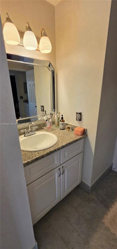1652 N 14th Ter, Unit 1652, Hollywood, FL 33020 Photo