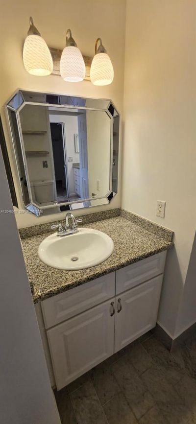 1652 N 14th Ter, Unit 1652, Hollywood, FL 33020 Photo