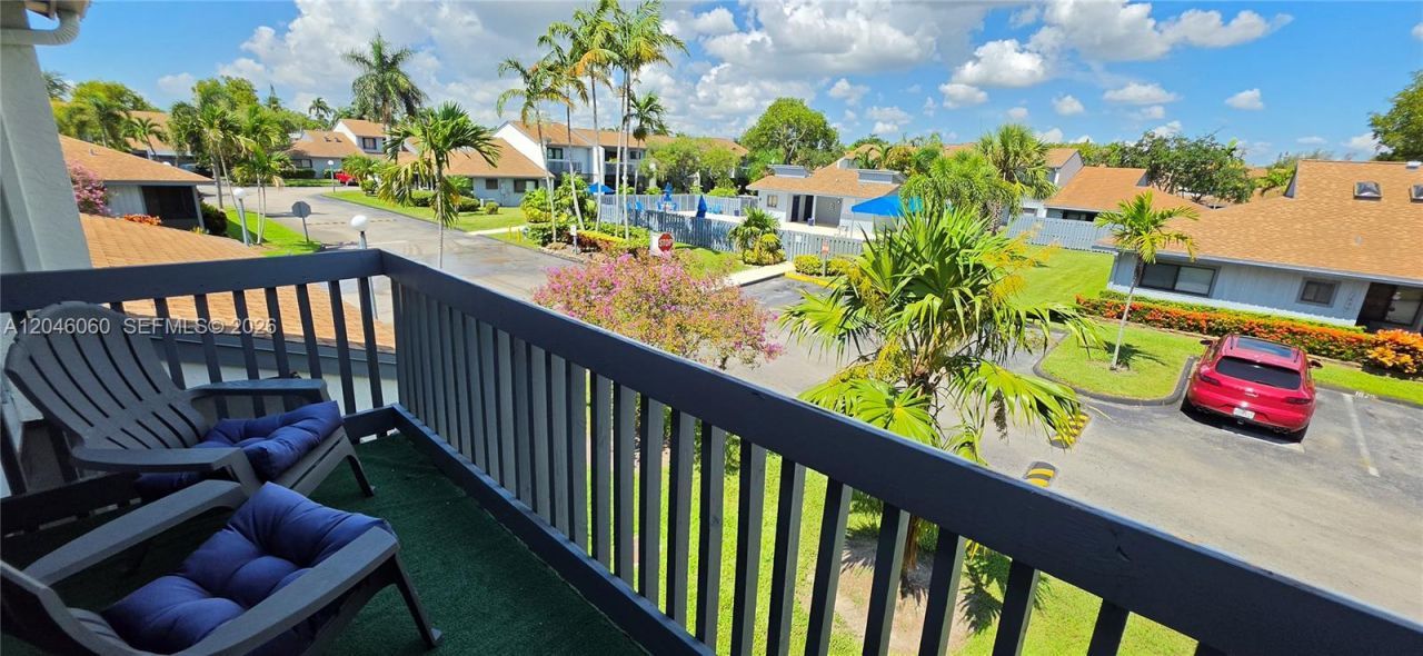 1652 N 14th Ter, Unit 1652, Hollywood, FL 33020 Photo