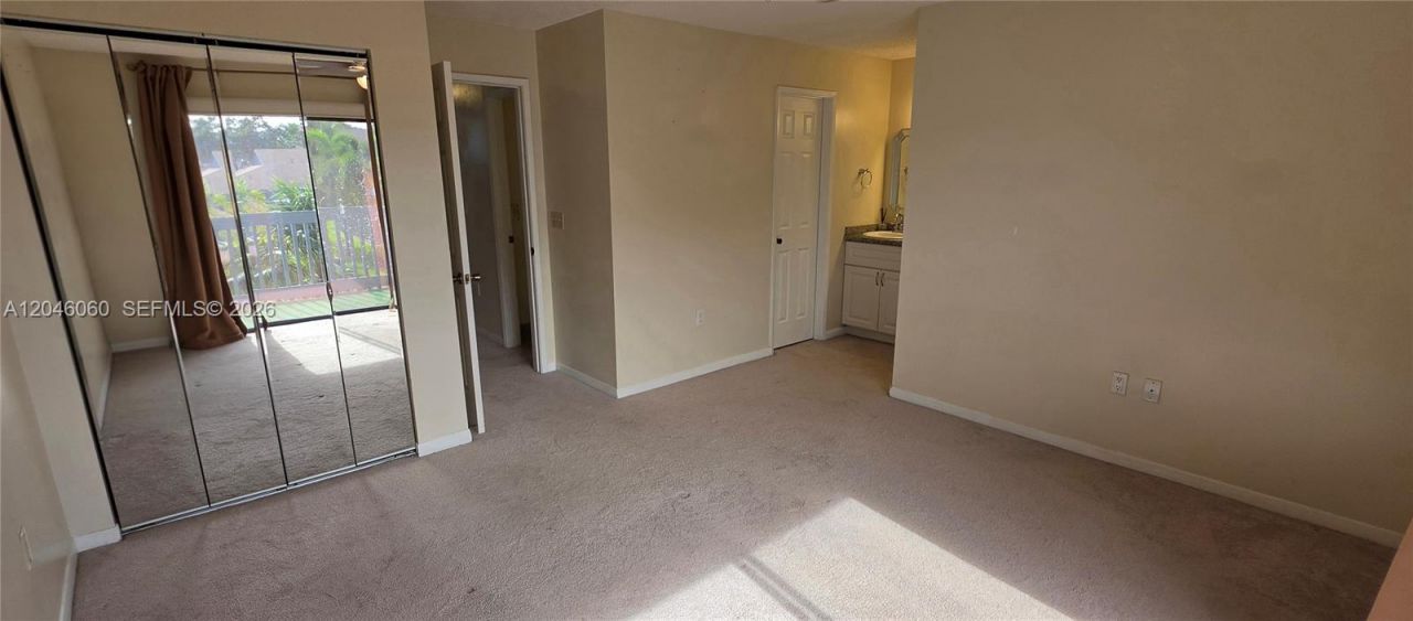 1652 N 14th Ter, Unit 1652, Hollywood, FL 33020 Photo