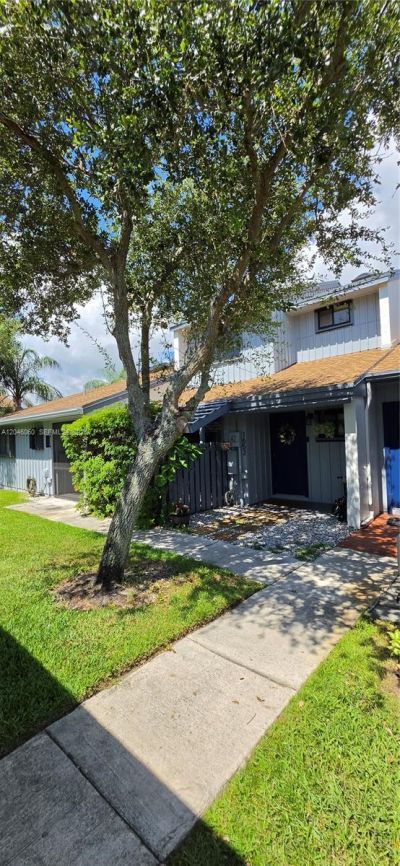1652 N 14th Ter, Unit 1652, Hollywood, FL 33020 Photo
