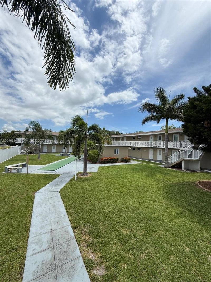 3300 NE 10th Ter , Unit 53, Pompano Beach, FL 33064 Photo