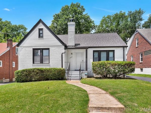 3827 Oakridge Boulevard, St Louis, MO 63121