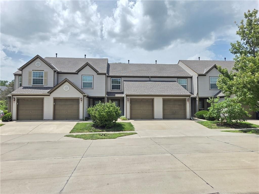 5409 N Mercier Avenue, Kansas City, MO 64118 Main Photo