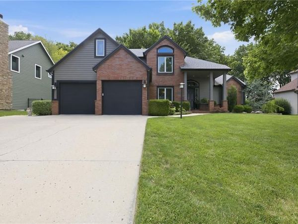 801 Fox Chase Court, Lawrence, KS 66049
