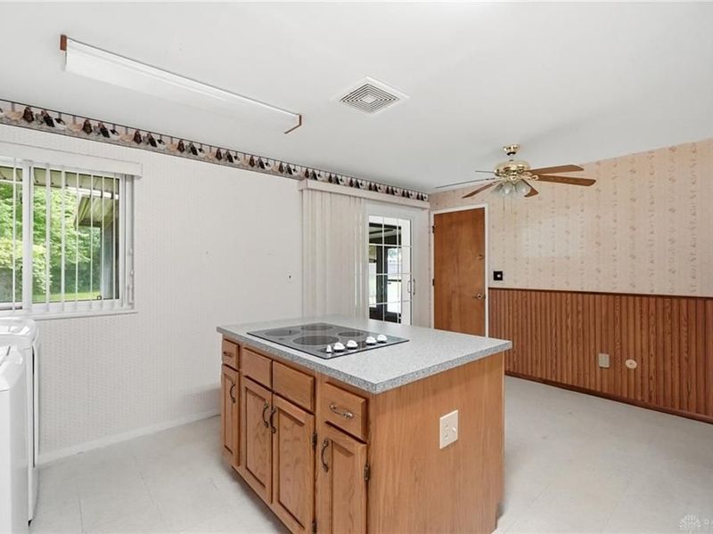 5349 Powell Road, Huber Heights, OH 45424 Photo 11