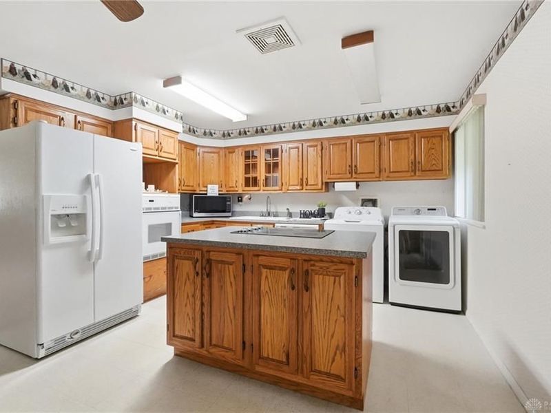 5349 Powell Road, Huber Heights, OH 45424 Photo 9