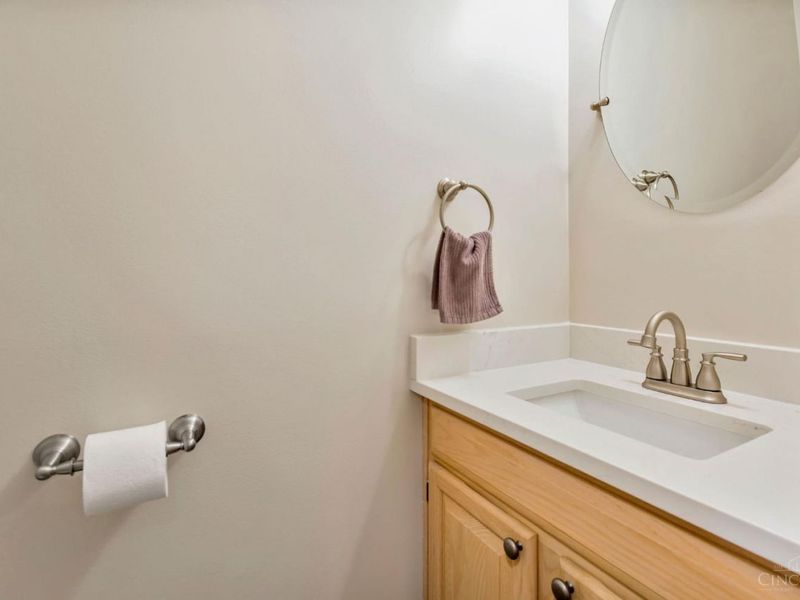 11709 Bedivere Court, Sharonville, OH 45241 Photo 16