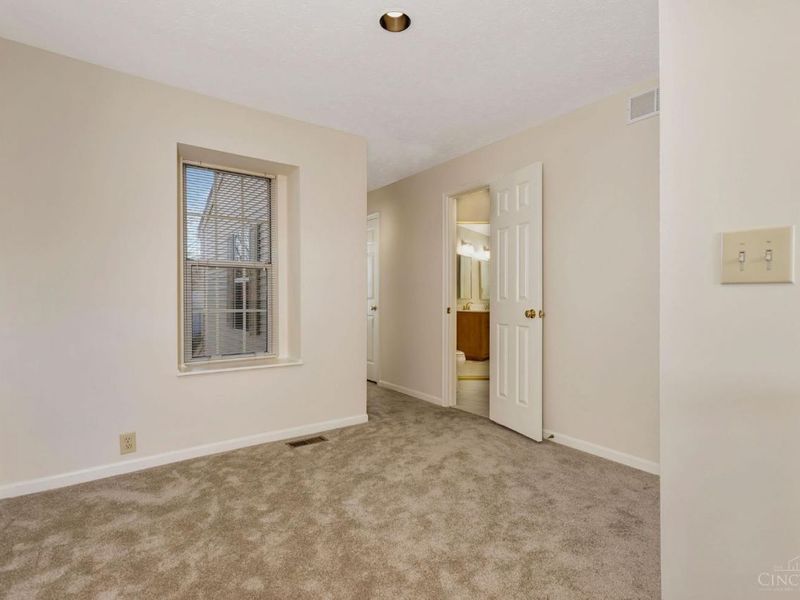 11709 Bedivere Court, Sharonville, OH 45241 Photo 17