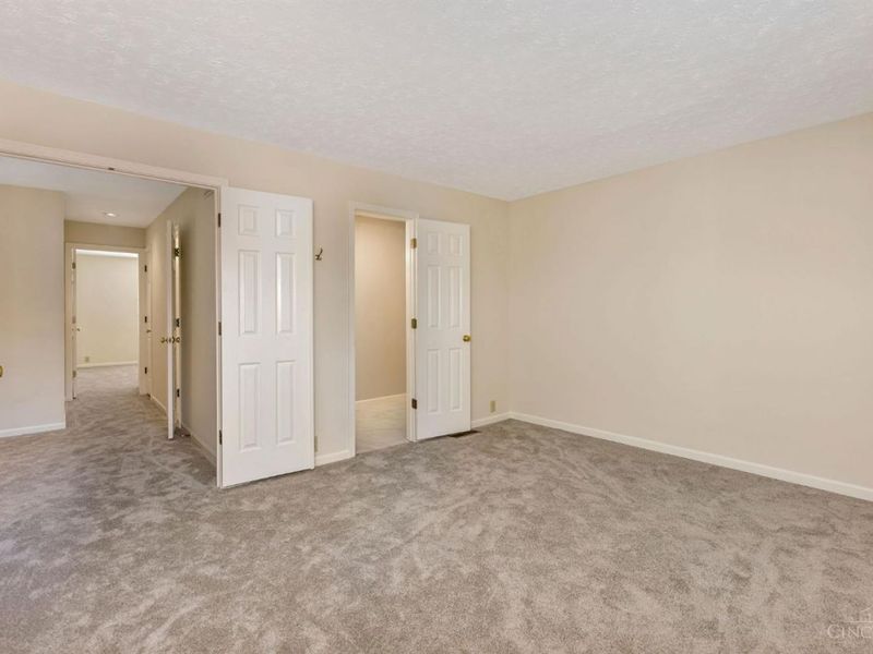 11709 Bedivere Court, Sharonville, OH 45241 Photo 20