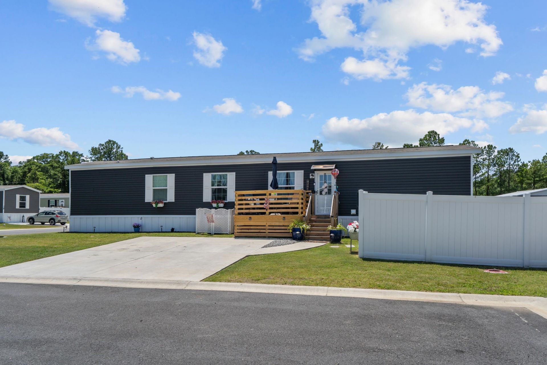 409 Cessna St Photo 18