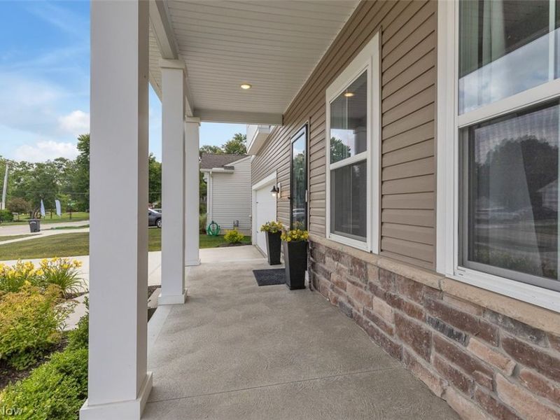 110 Harvest Way, Elyria, OH 44035 Photo 2