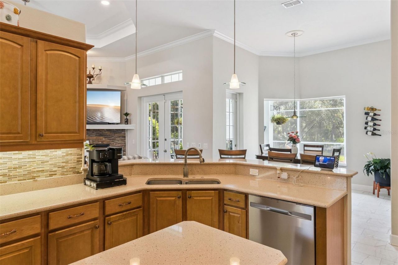 8 Cosmos Court E, Homosassa, FL 34446 Photo