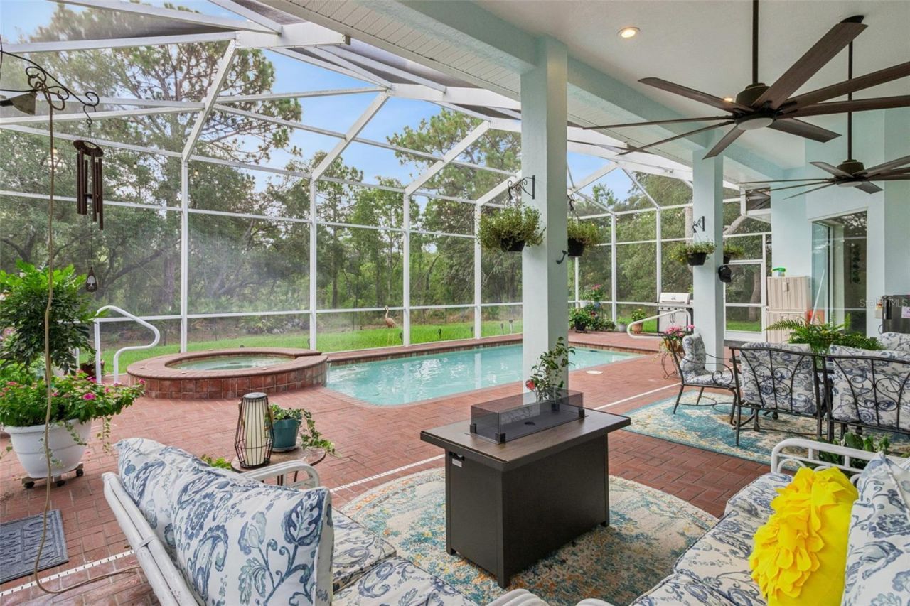 8 Cosmos Court E, Homosassa, FL 34446 Photo