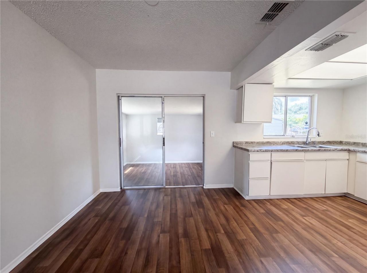 607 33rd Avenue Drive E, Bradenton, FL 34208 Photo