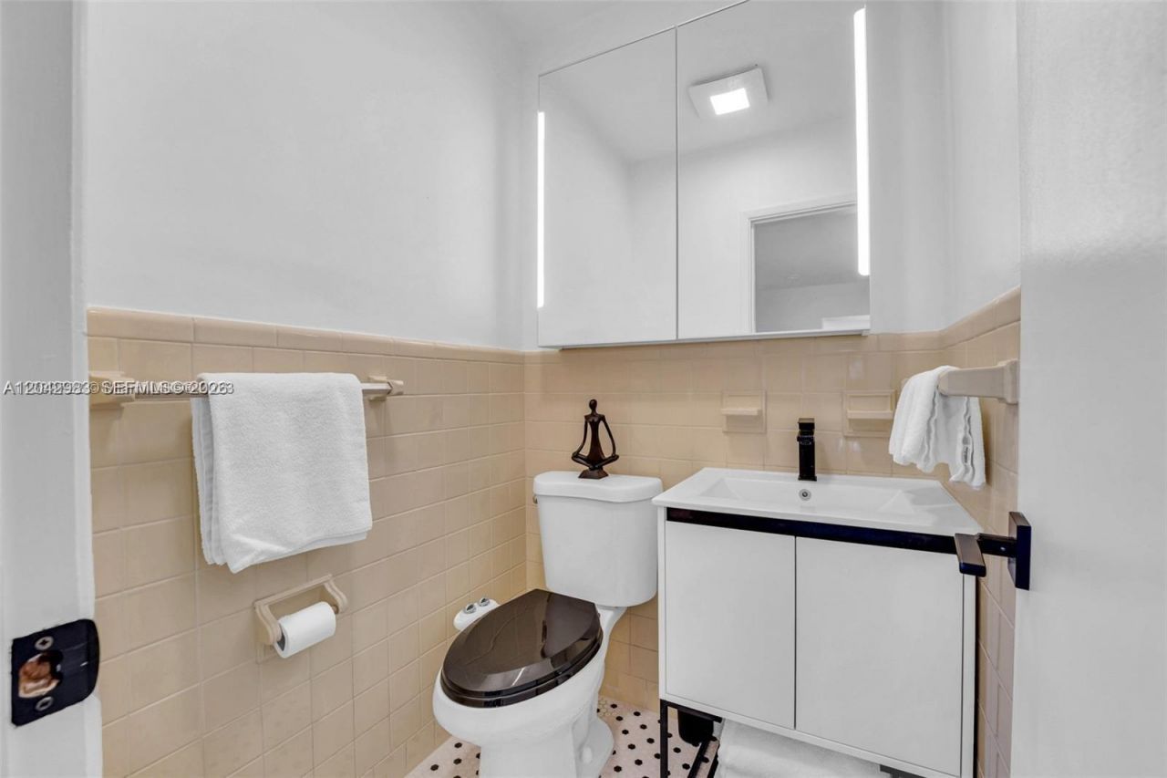 1514 Liberty St , Hollywood, FL 33020 Photo