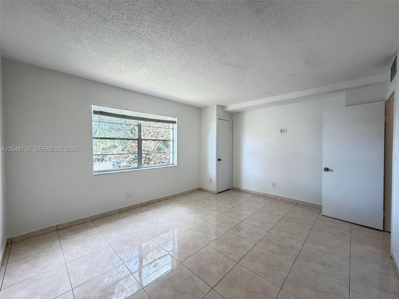 8411 NW 8th St , Unit 206, Miami, FL 33126 Photo