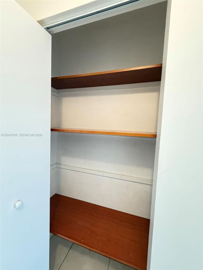 8411 NW 8th St , Unit 206, Miami, FL 33126 Photo