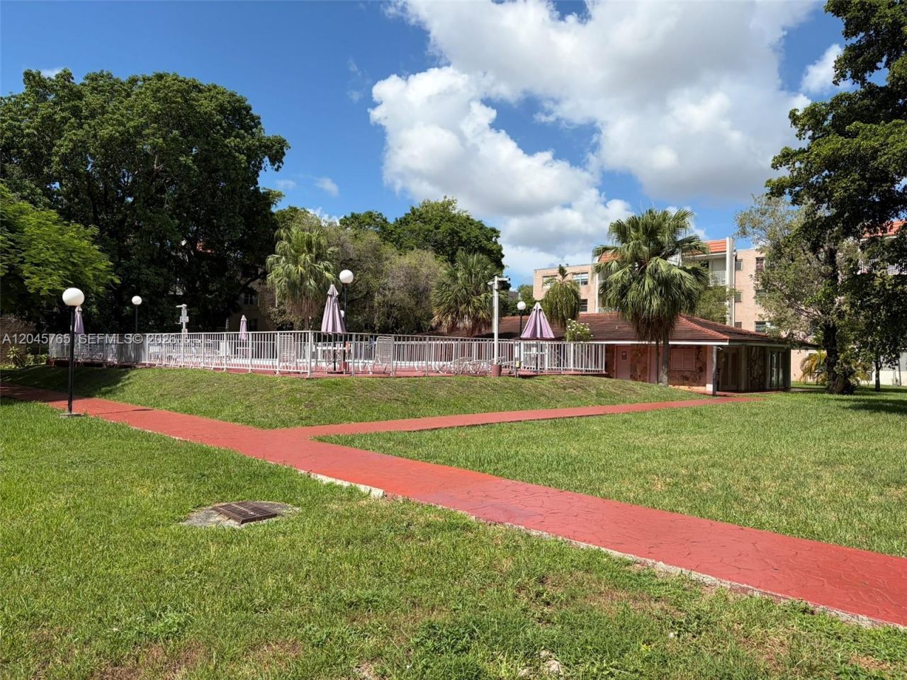 8411 NW 8th St , Unit 206, Miami, FL 33126 Photo