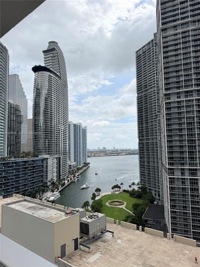 77 SE 5th Street, Unit 1915, Miami, FL 33131 Photo