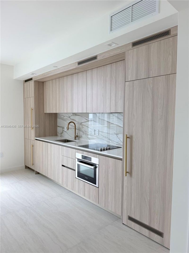 77 SE 5th Street, Unit 1915, Miami, FL 33131 Photo