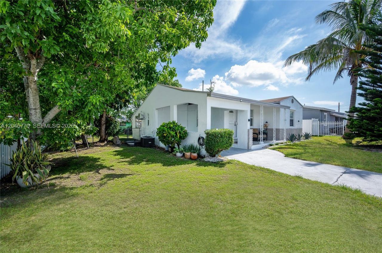 2371 NW 85th St , Miami, FL 33147 Photo