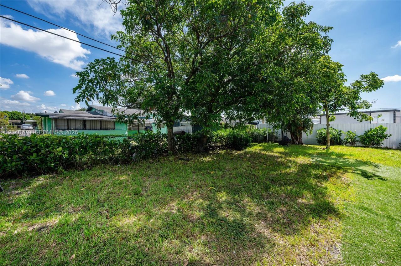 2371 NW 85th St , Miami, FL 33147 Photo