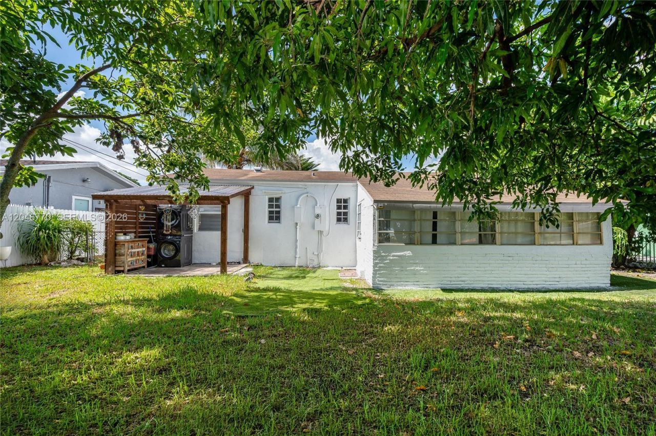 2371 NW 85th St , Miami, FL 33147 Photo