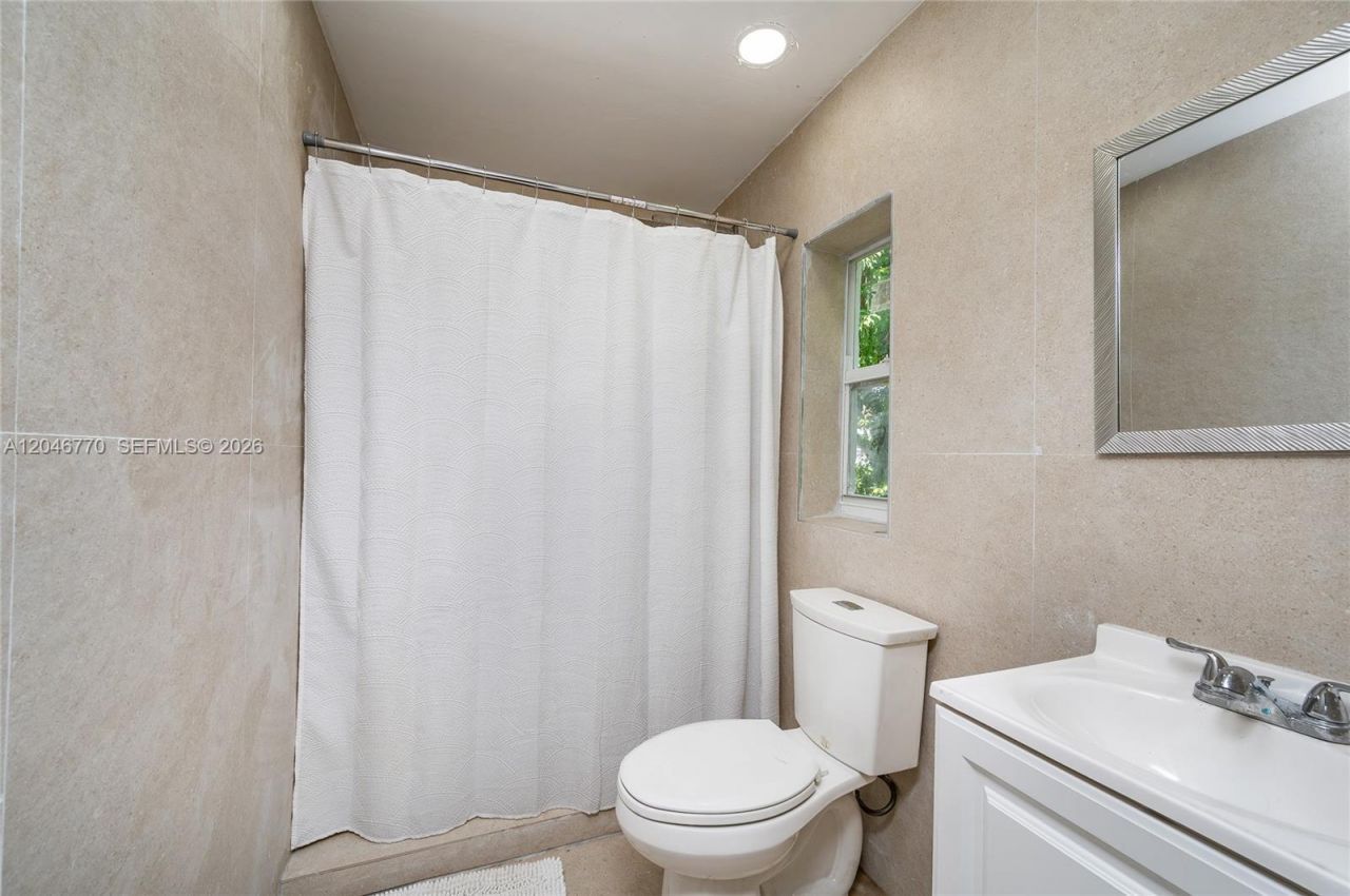 2371 NW 85th St , Miami, FL 33147 Photo