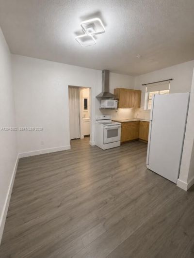 1021 NW 3rd St , Unit 106, Miami, FL 33128 Photo