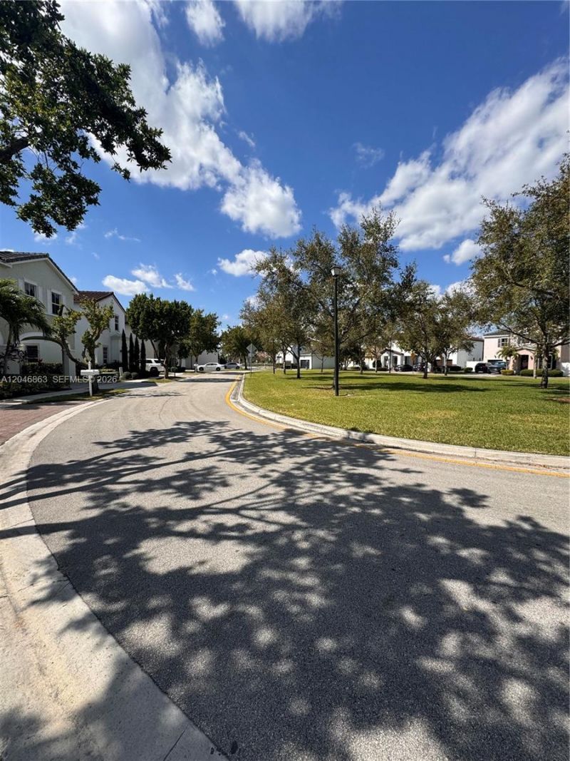 16934 SW 92nd St Cir , Unit Studio, Miami, FL 33196 Photo