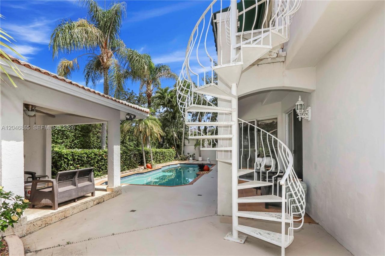 16048 NW 82nd Pl , Miami Lakes, FL 33016 Photo
