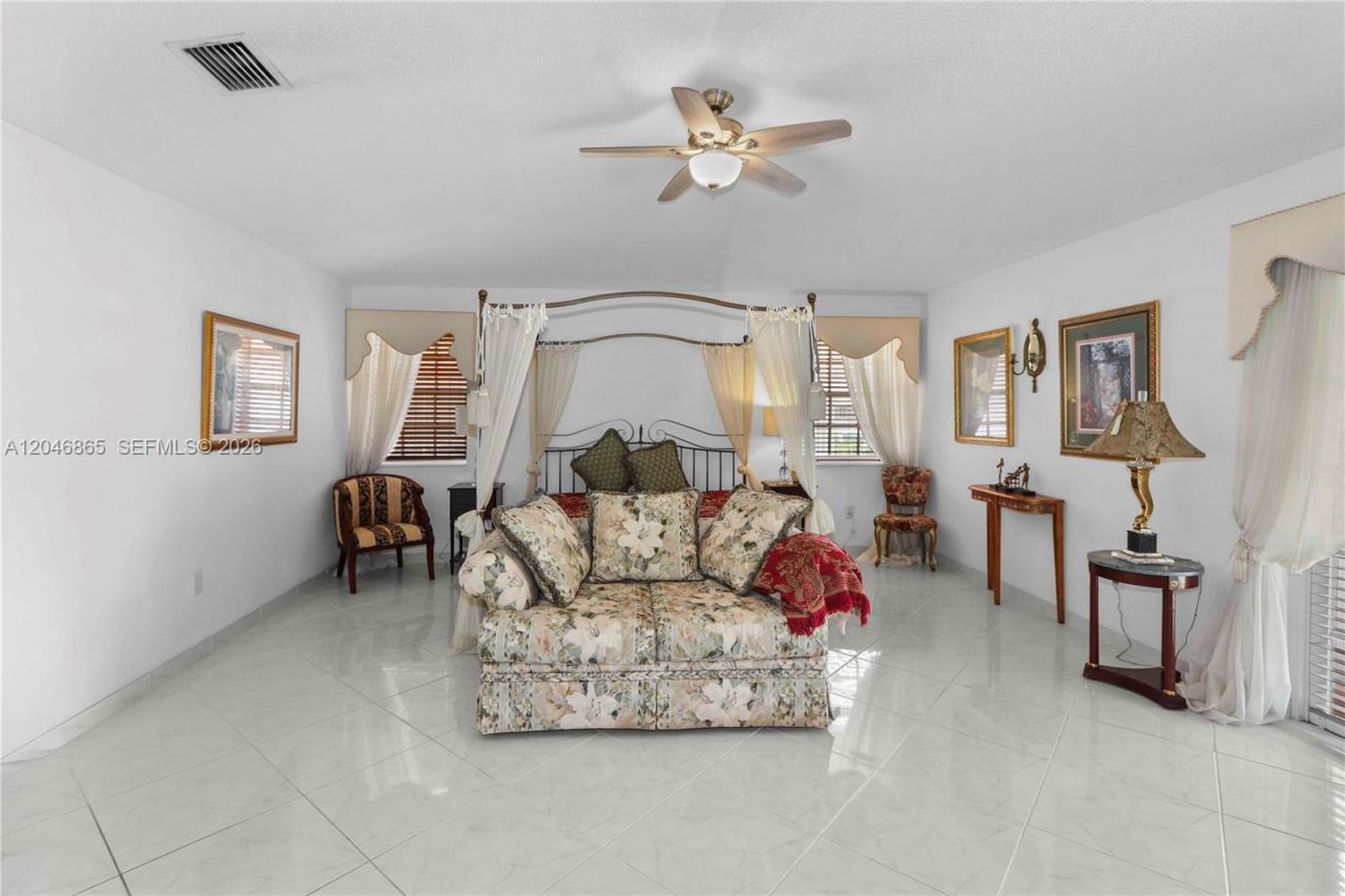 16048 NW 82nd Pl , Miami Lakes, FL 33016 Photo