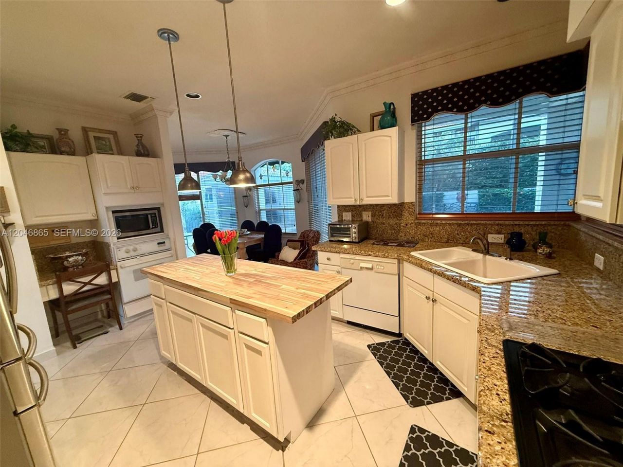 16048 NW 82nd Pl , Miami Lakes, FL 33016 Photo