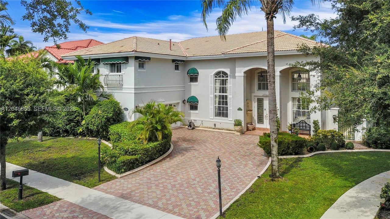 16048 NW 82nd Pl , Miami Lakes, FL 33016 Photo