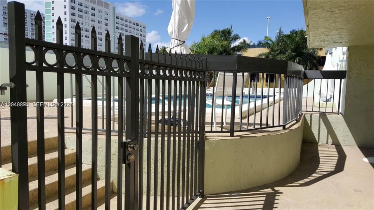 1345 West Ave , Unit 202, Miami Beach, FL 33139 Photo