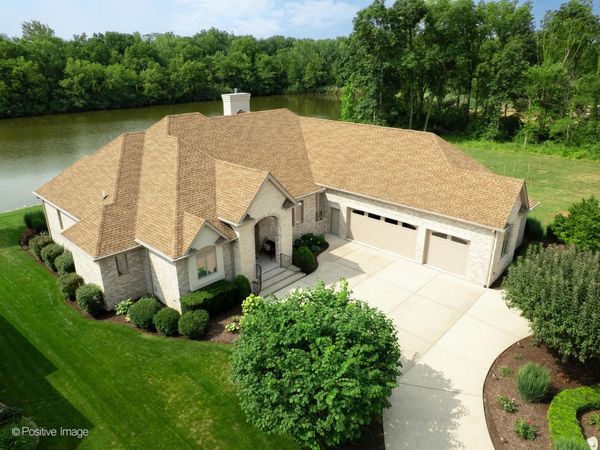 335 Edgewater Drive , Morris, IL 60450