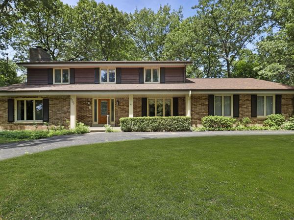 8730 Lakeshore Dr, Pleasant Prairie, WI 53158
