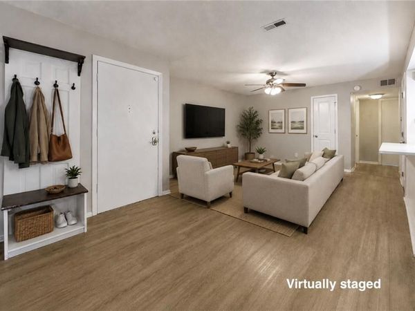 809 W 40th Street, Unit 19, Kansas City, MO 64111