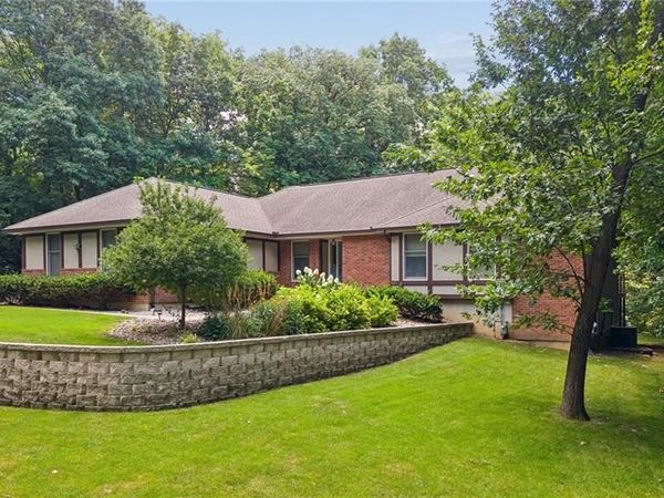 13875 W 67th Street, Shawnee, KS 66216