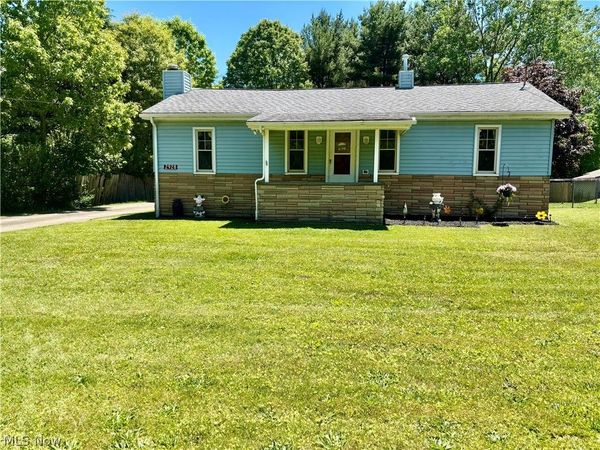 2928 W Liberty Street, Girard, OH 44420