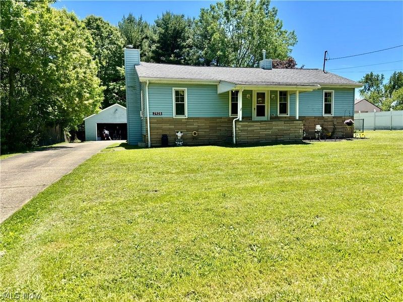 2928 W Liberty Street, Girard, OH 44420 Photo 2