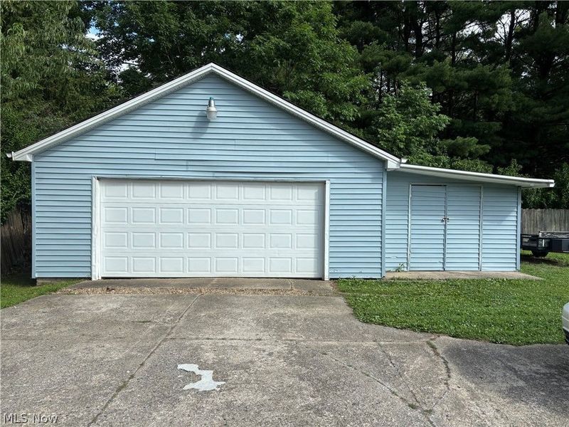 2928 W Liberty Street, Girard, OH 44420 Photo 6
