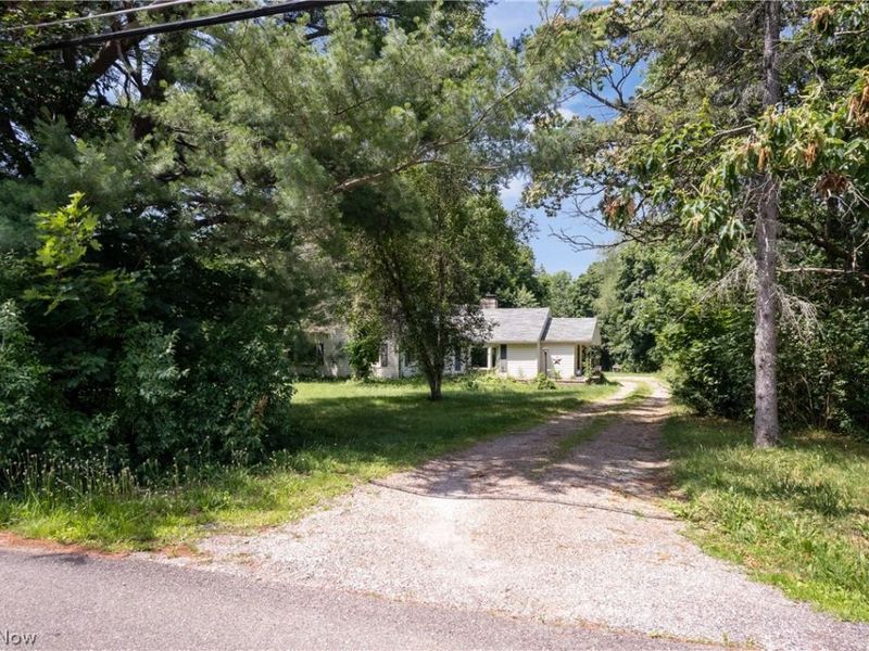 1219 Midland Avenue, New Franklin, OH 44203 Photo 2